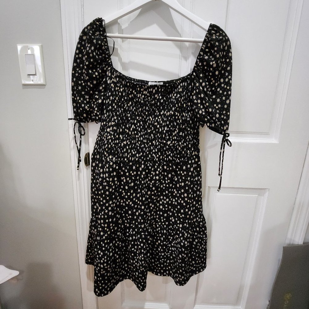 Topshop Black And White Shirred Tea Dress Size 10